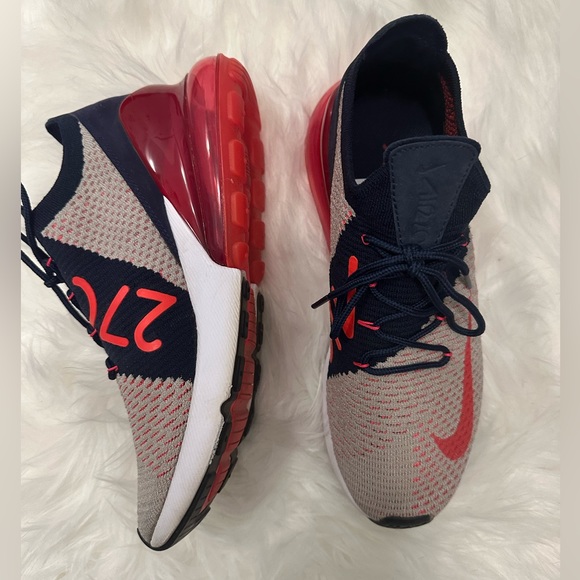Nike running shoes, minimal wear, great condition. Nike air27c - Picture 5 of 6